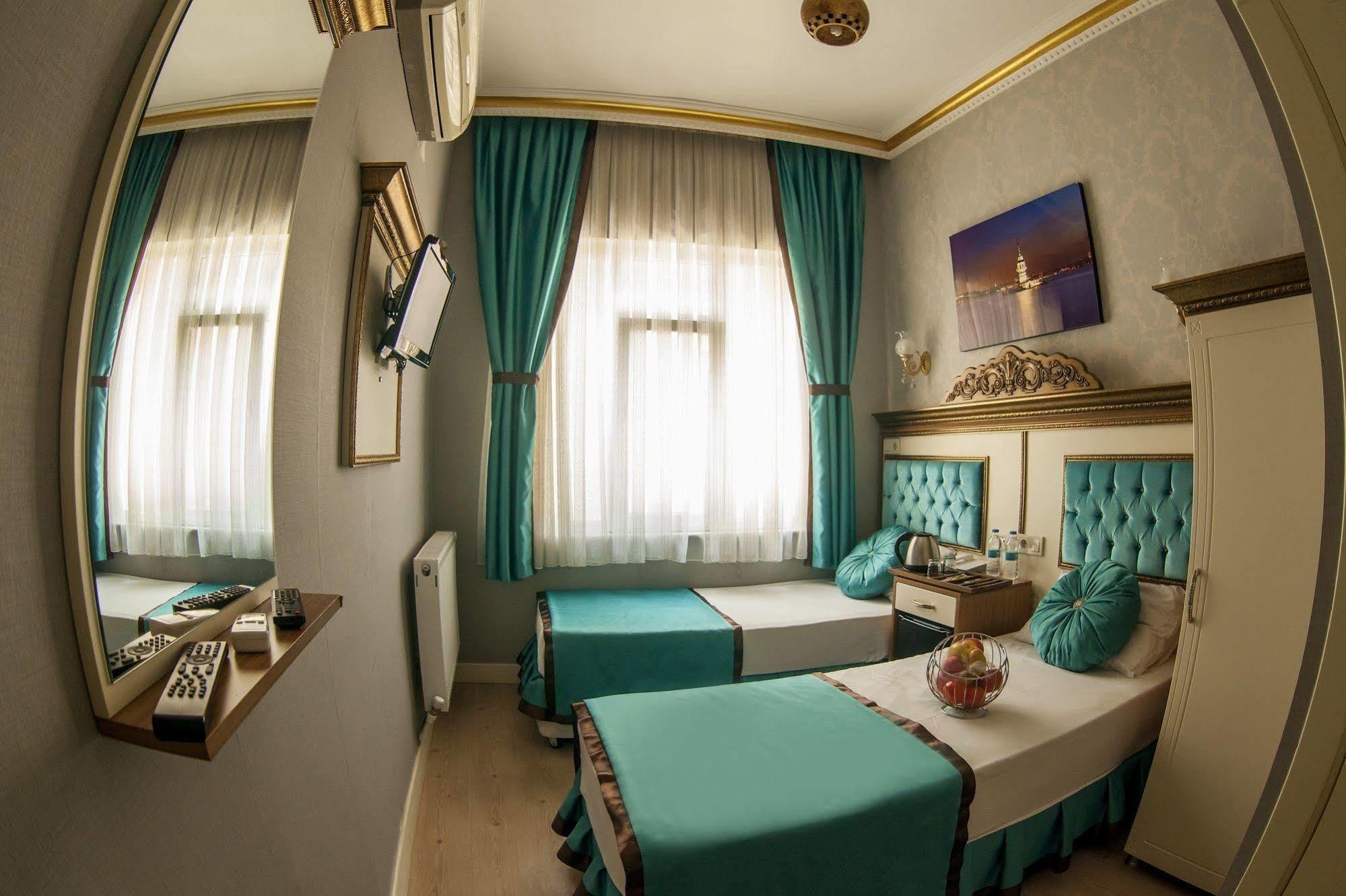 Hurriyet Hotel Istanbul Exterior photo